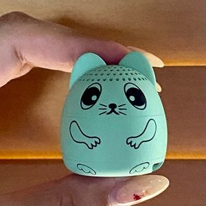 NIB Mini Speaker Rare Miniso Cat / Kitten Wireless Bluetooth Speaker